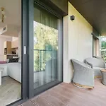 Ogrody Pieniawskie Paryski Apartman *